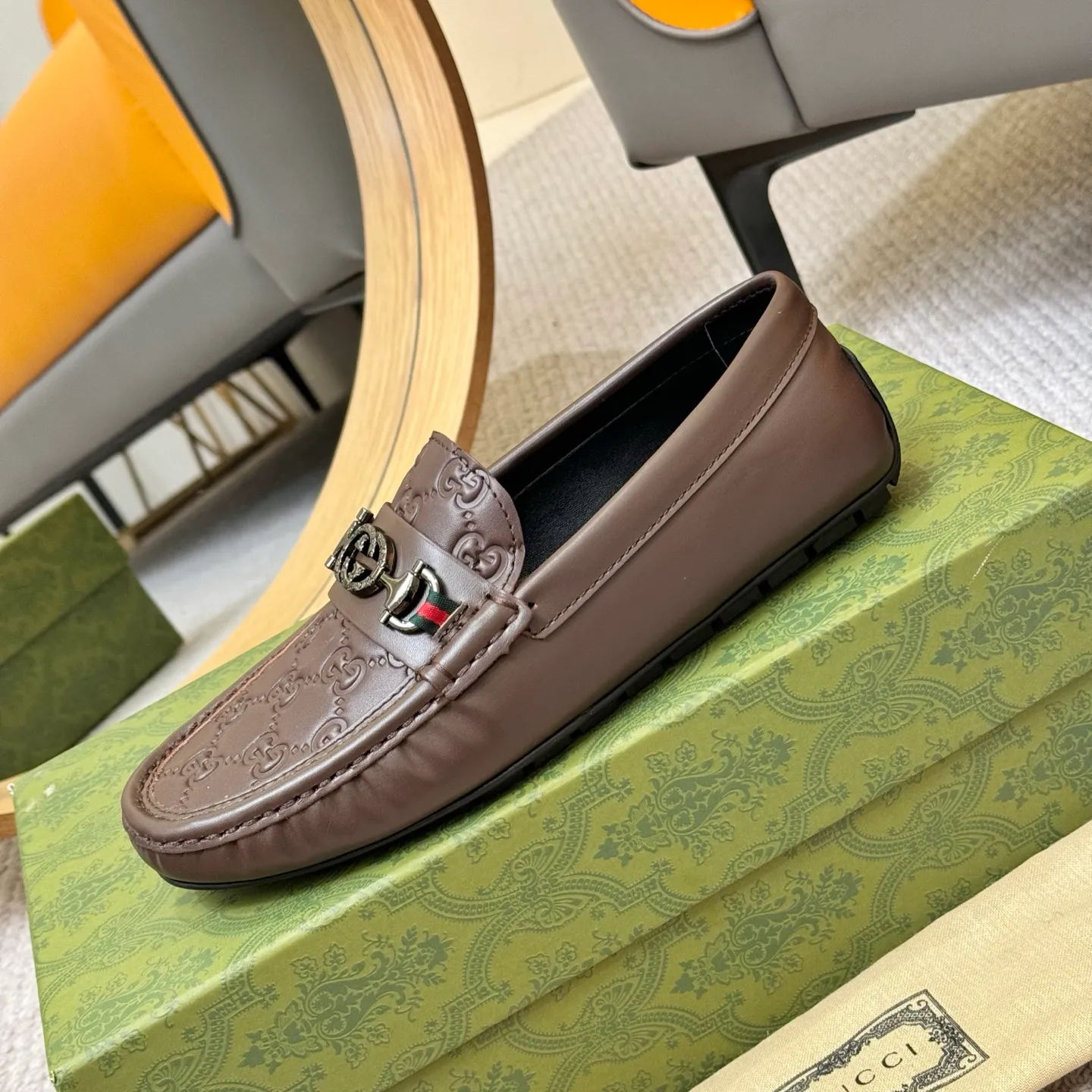 Men's shoes 💰420 (Yangli) Gucci* - the top version of Gucci classic beanie shoes! It is made of imported original cowhide and has a comfortable first layer of sheepskin lining! Original wear-resistant rubber outsole! High quality products! Size 38-46, with shoe dial, cloth bag, card
